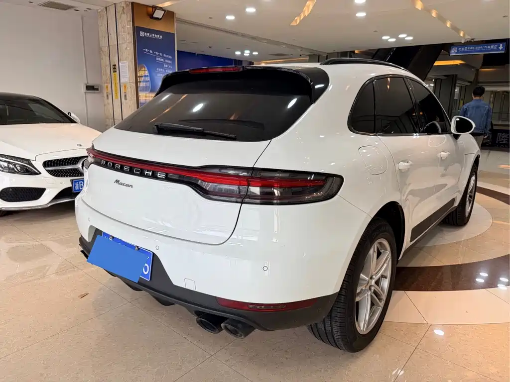 Porsche Macan — миниатюра 14