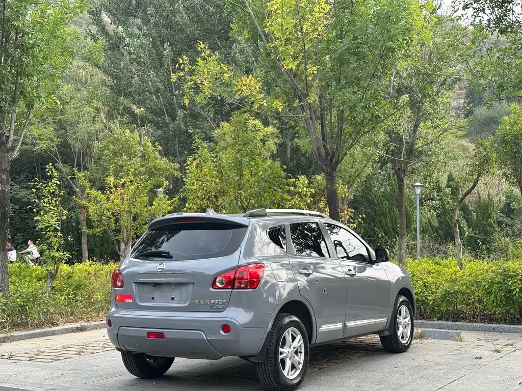 Nissan Qashqai — миниатюра 7