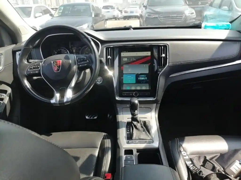 Roewe RX5 — миниатюра 10