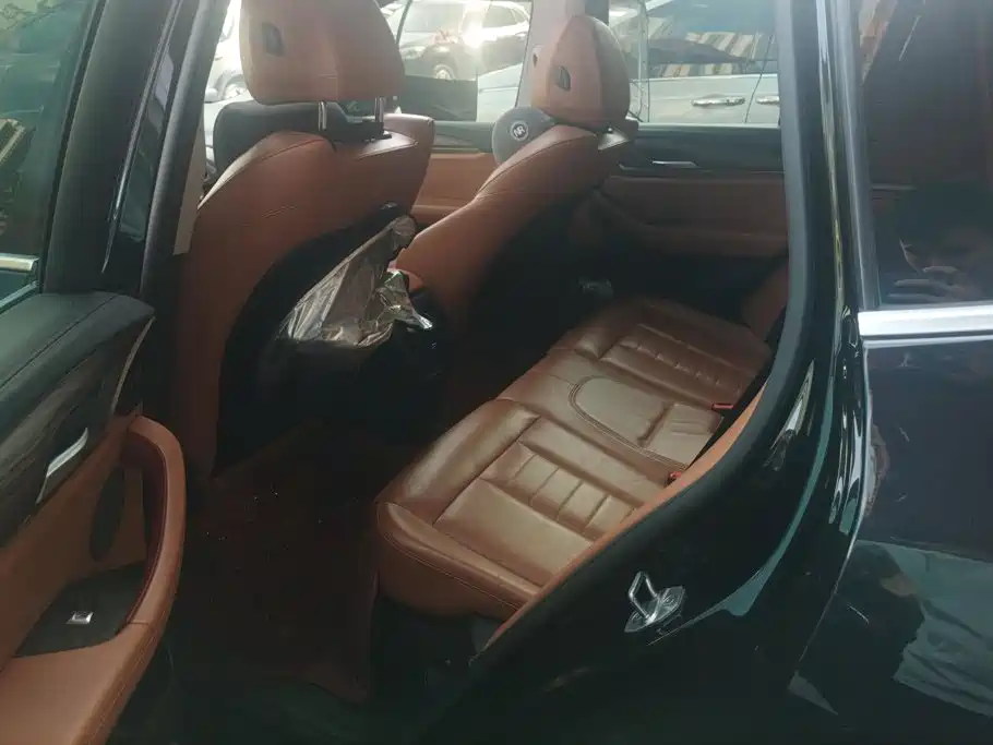 BMW X3 — миниатюра 11