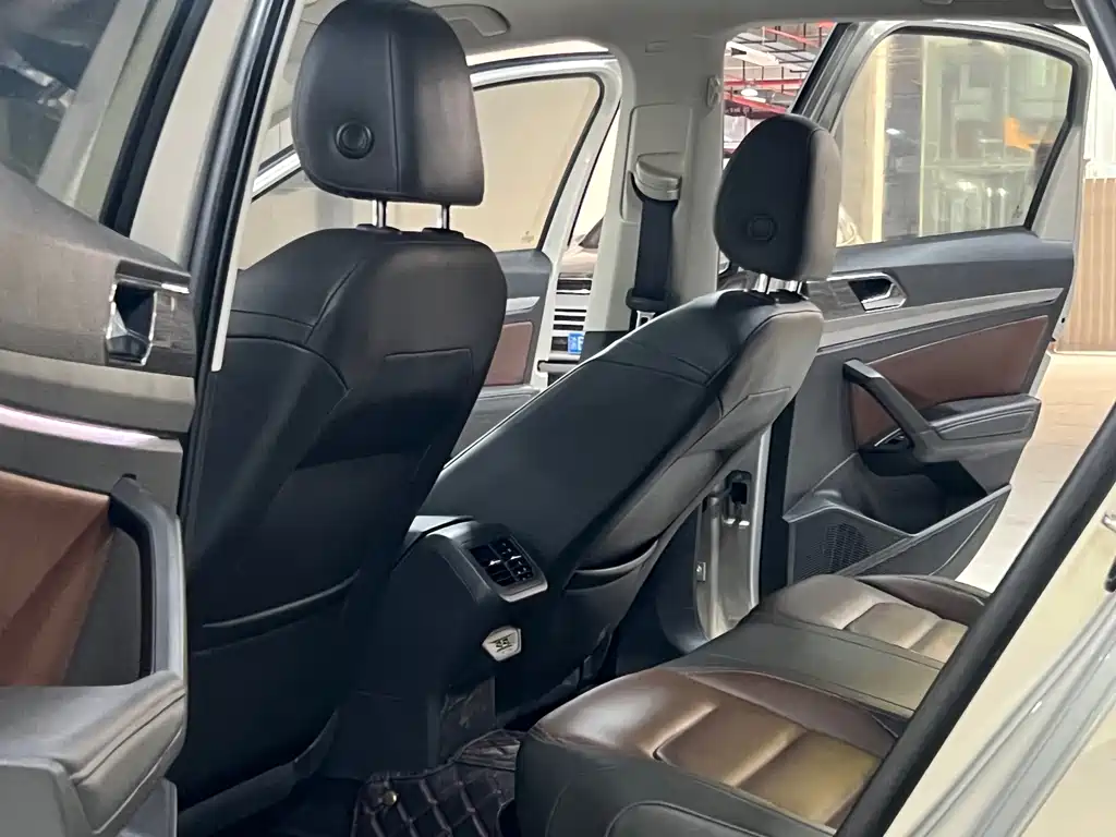 Volkswagen Lavida — миниатюра 7