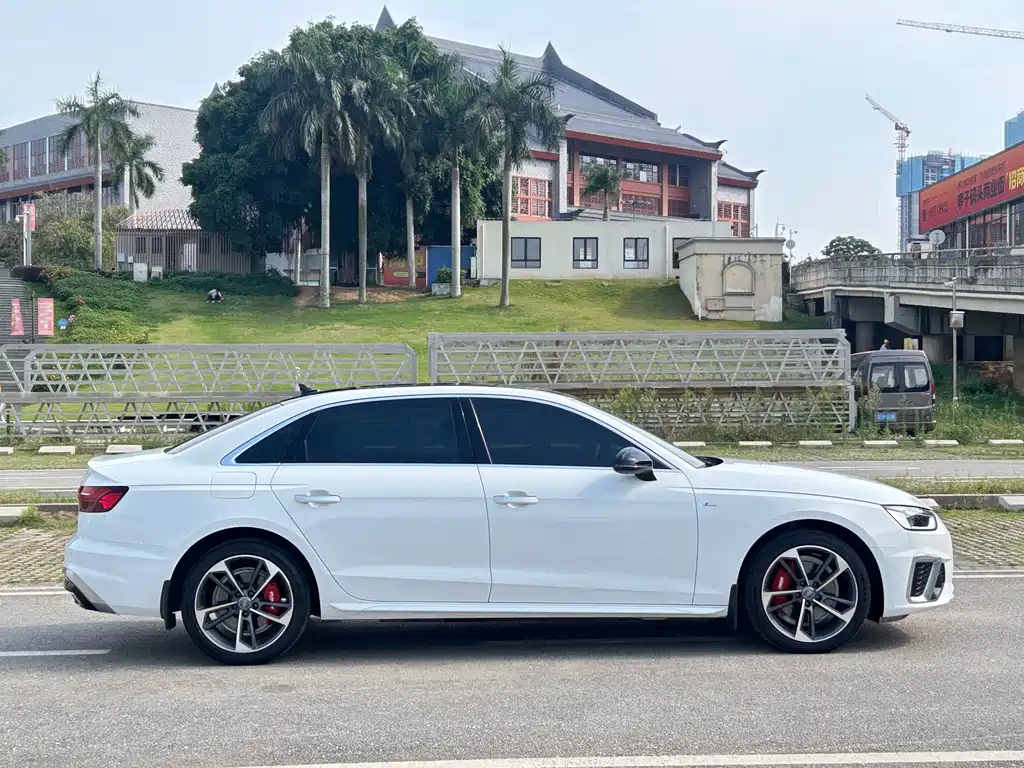 Audi A4L 2020 40 TFSI Fashion
