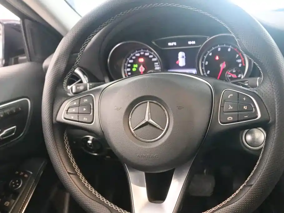 Mercedes-Benz GLA — миниатюра 5
