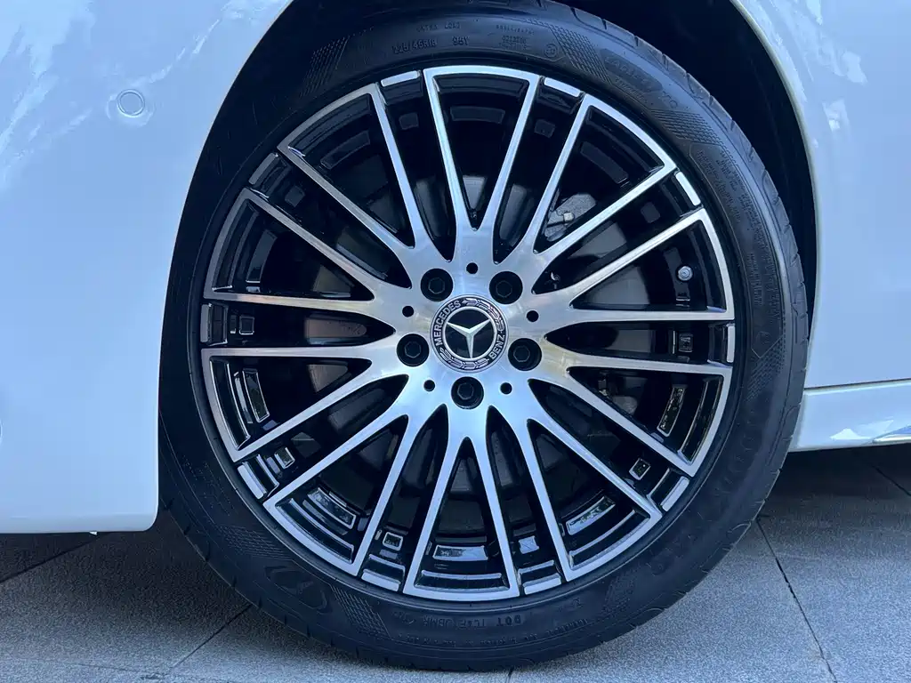 Mercedes-Benz C-Class — миниатюра 15