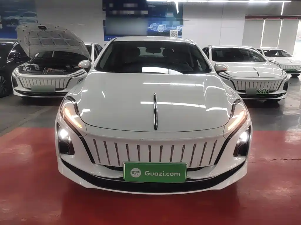 Hongqi Hongqi E-QM5 — миниатюра 3