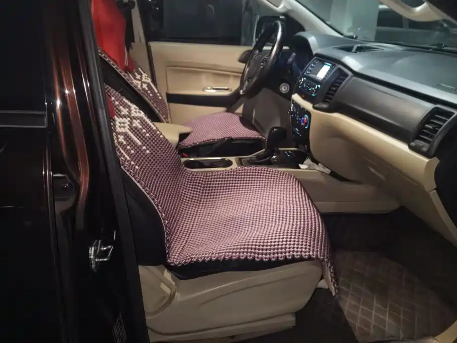 Ford Everest — миниатюра 8