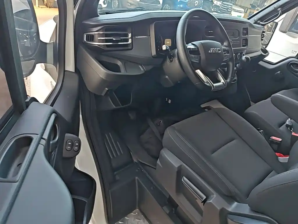JMC JMC Fushun — миниатюра 16
