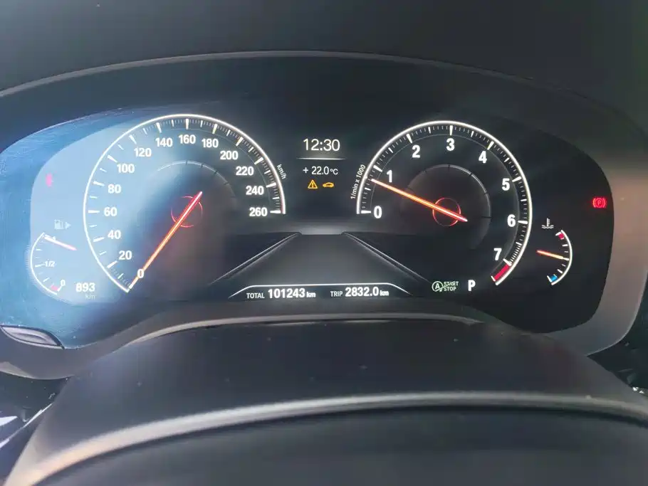 BMW 5 Series — миниатюра 14