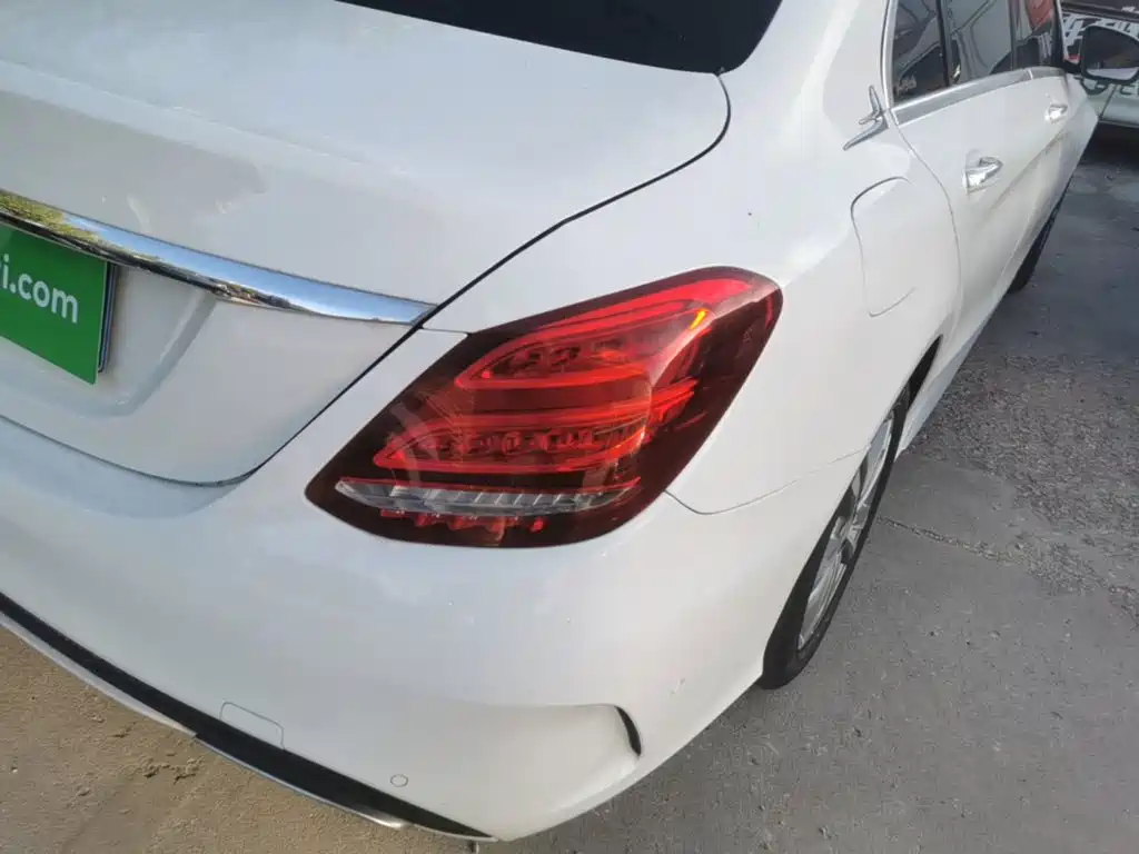 Mercedes-Benz C-Class — миниатюра 8