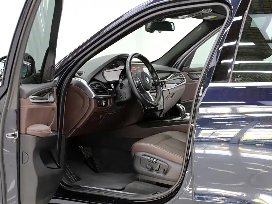 BMW X5 (Import) — миниатюра 5