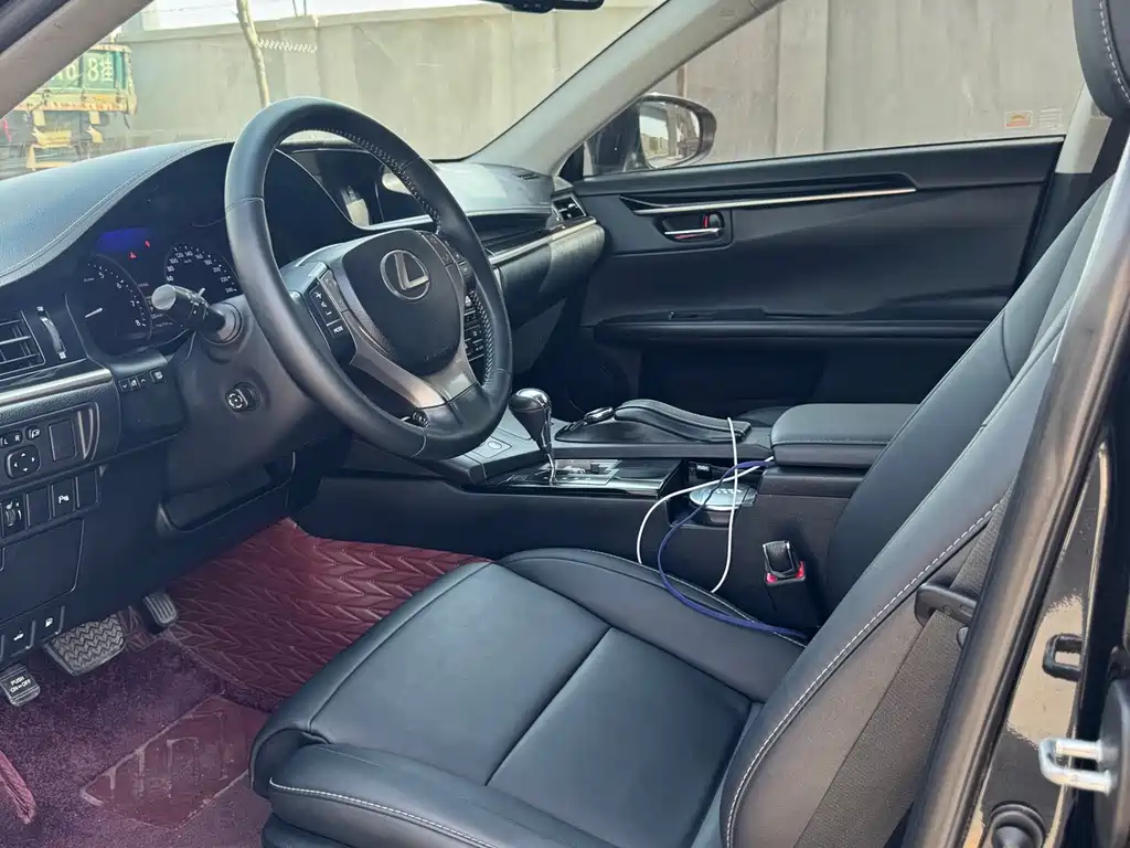 Lexus ES — миниатюра 4