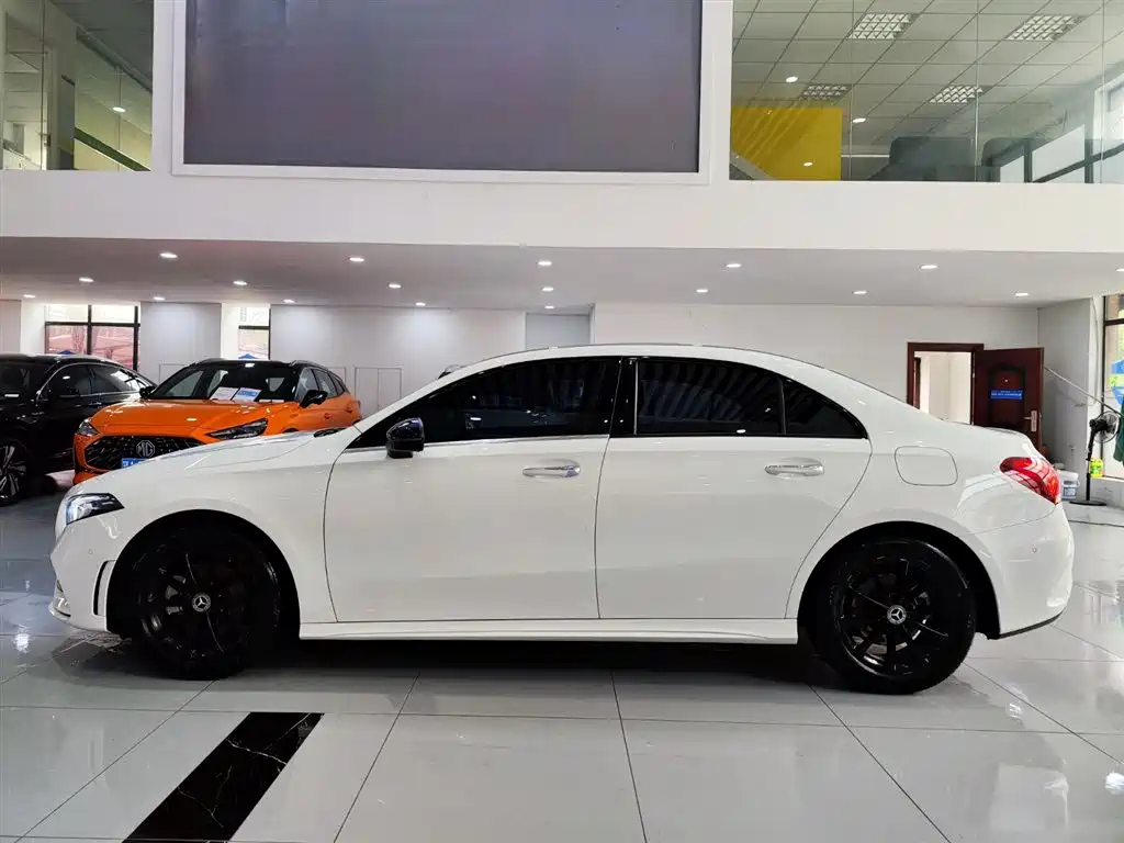 MERCEDES-BENZ A CLASS