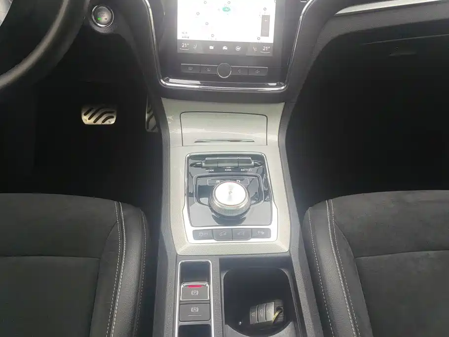 Roewe RX5 New Energy — миниатюра 16