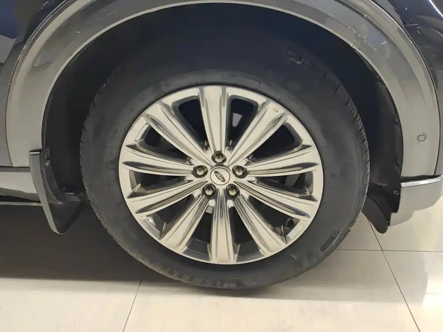 Ford Explorer — миниатюра 6