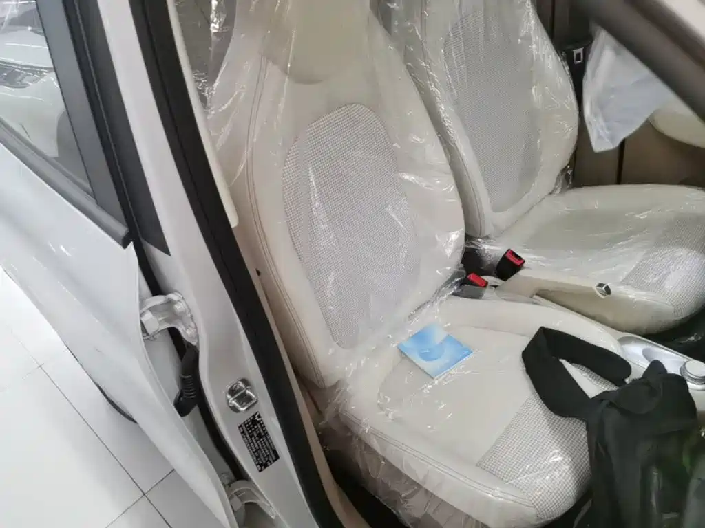Wuling MINIEV — миниатюра 25