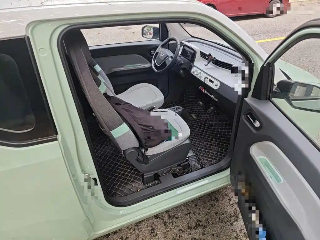 Wuling MINIEV — миниатюра 19