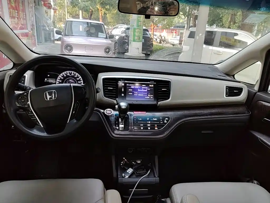 Honda Odyssey — миниатюра 10