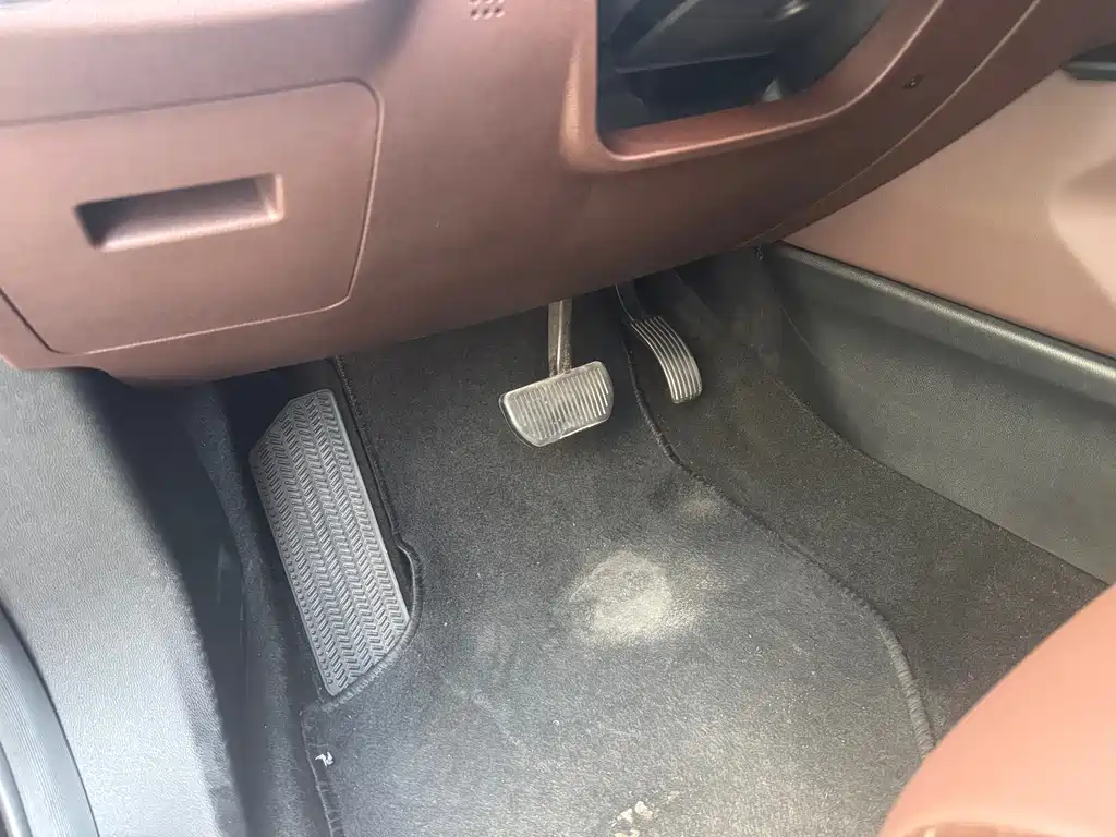 WEI PAI WEI BRAND VV7