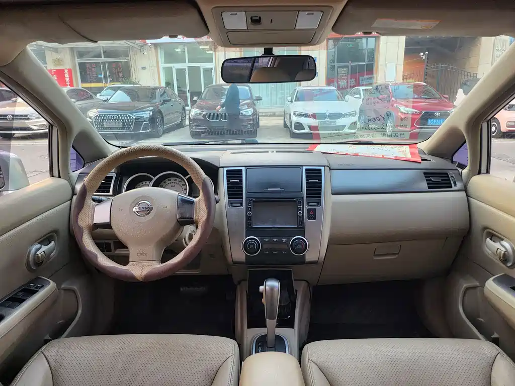 Nissan Tiida — миниатюра 11