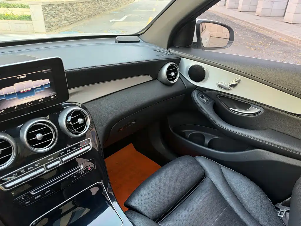 Mercedes-Benz GLC — миниатюра 13