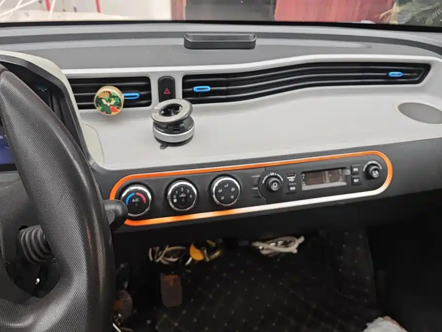 Wuling MINIEV — миниатюра 13