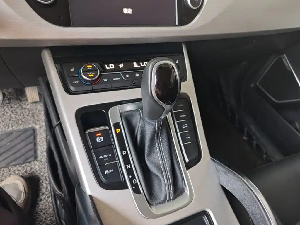 Geely Boyue — миниатюра 14