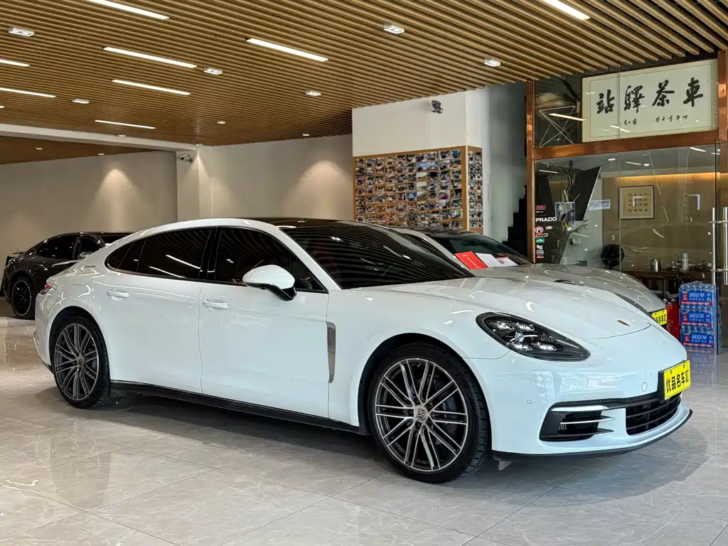Porsche Panamera 2019 Panamera 4 Executive Long Wheelbase 2.9T