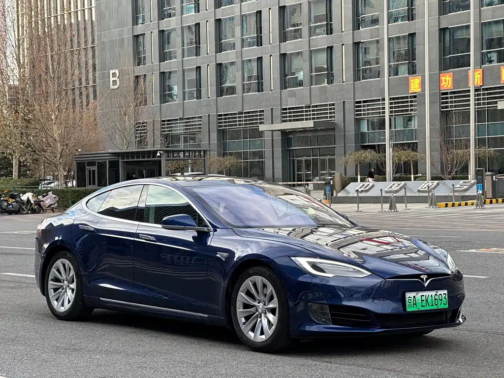 TESLA MODEL S