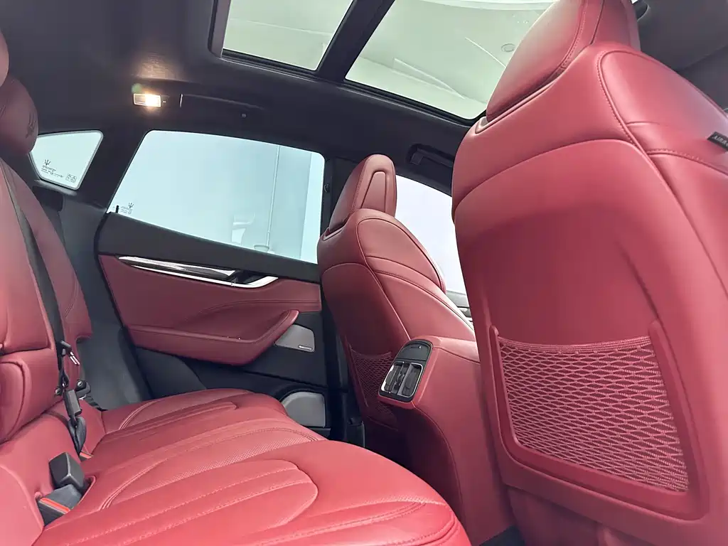 Maserati Levante — миниатюра 14