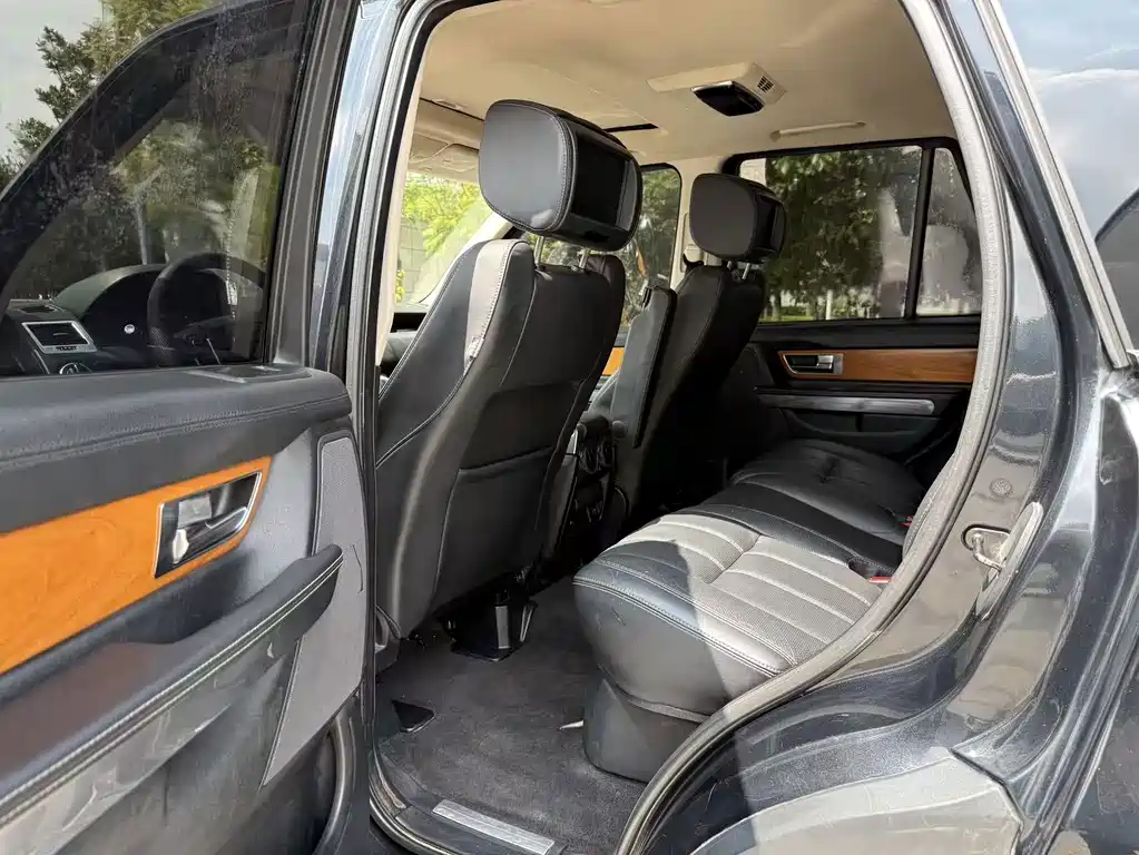 Land Rover Sport — миниатюра 6