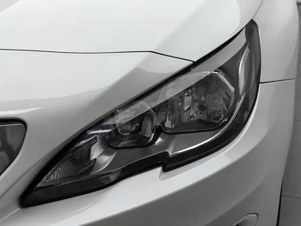 Peugeot 408 — миниатюра 7