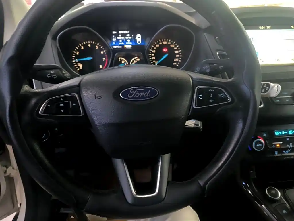 Ford Focus — миниатюра 11