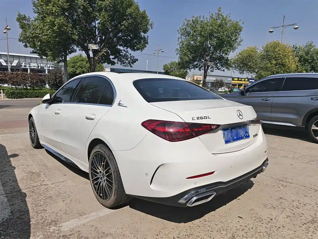 Mercedes-Benz C-Class — миниатюра 6