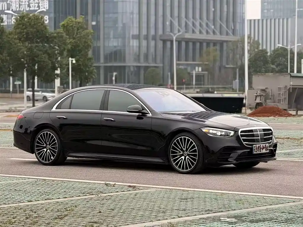Mercedes-Benz S-Class 2024