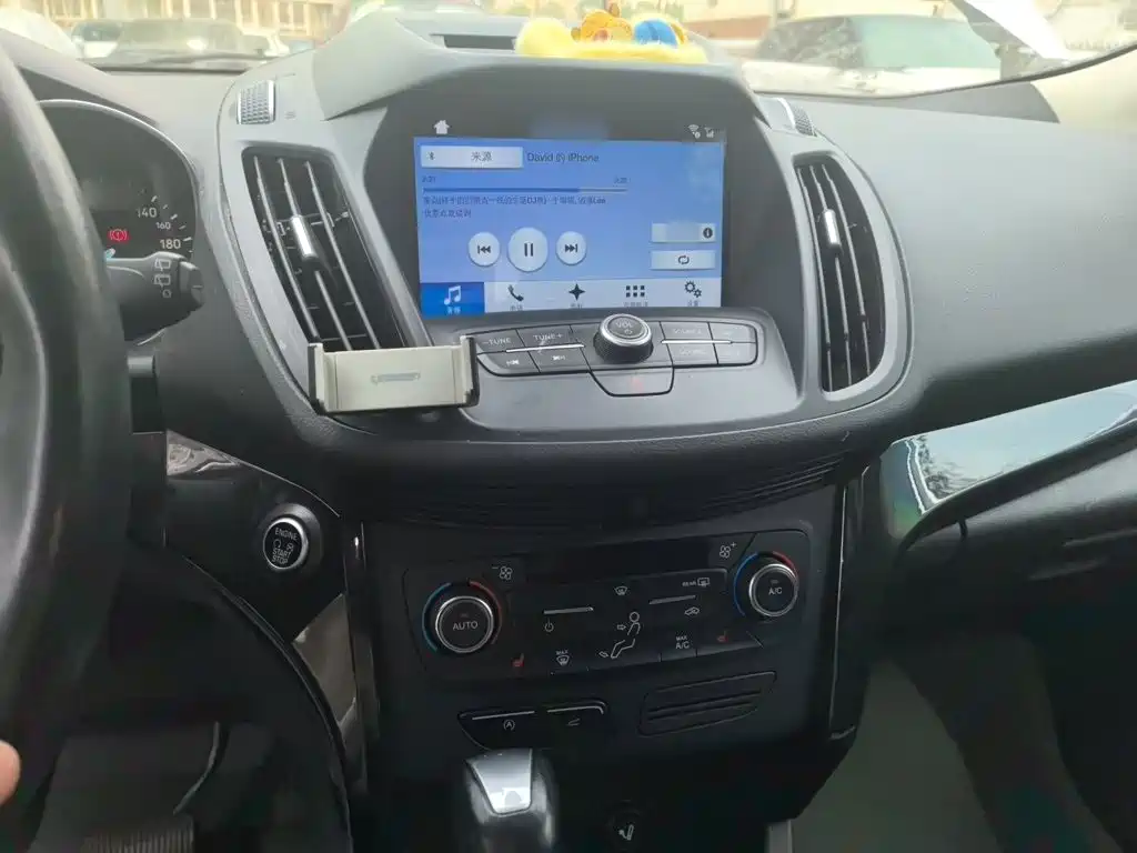 Ford Kuga — миниатюра 6