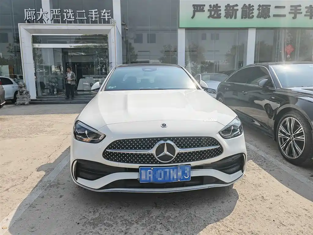 Mercedes-Benz C-Class — миниатюра 2