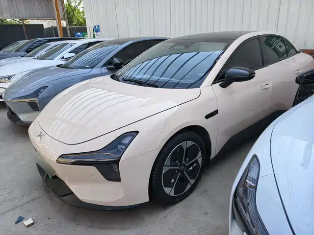 2025 Xpeng Mona M03