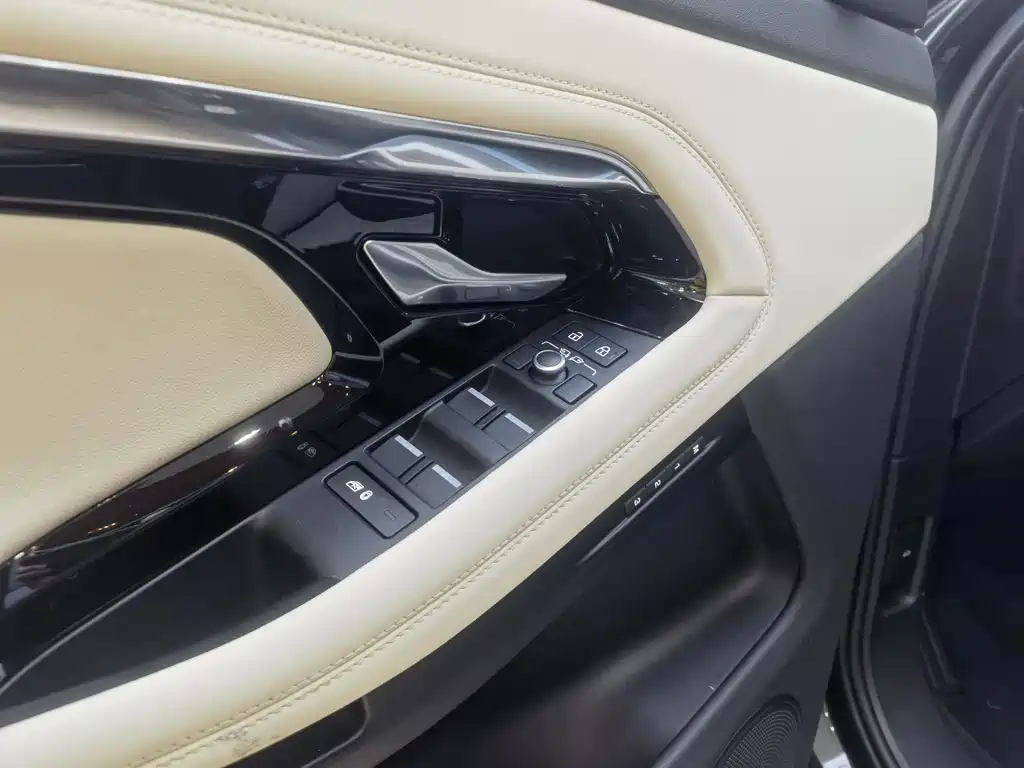 LAND ROVER RANGE ROVER AURORA NEW ENERGY