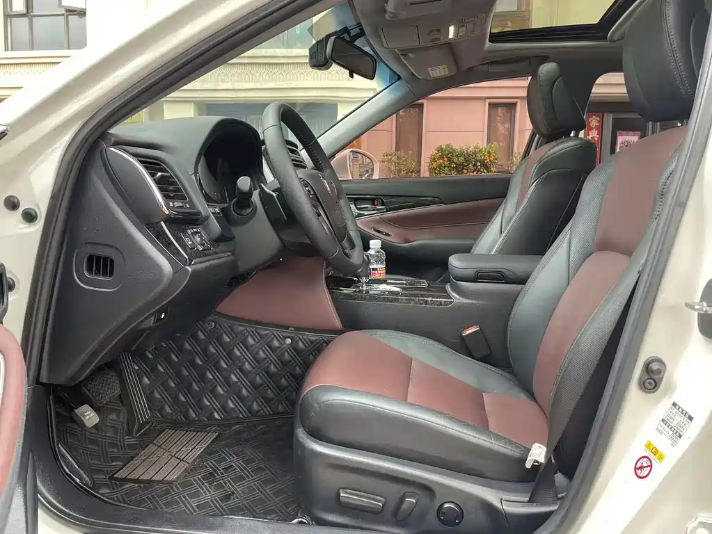 Toyota Crown 2018 2.0T Sport