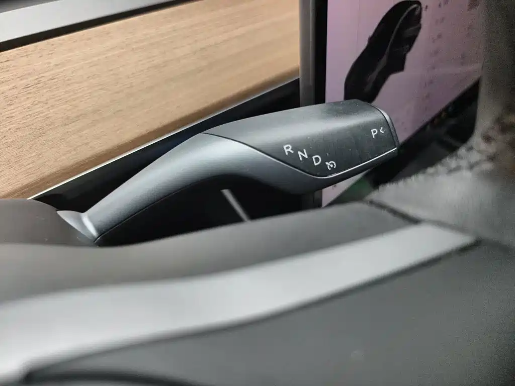 Tesla Model 3 — миниатюра 15