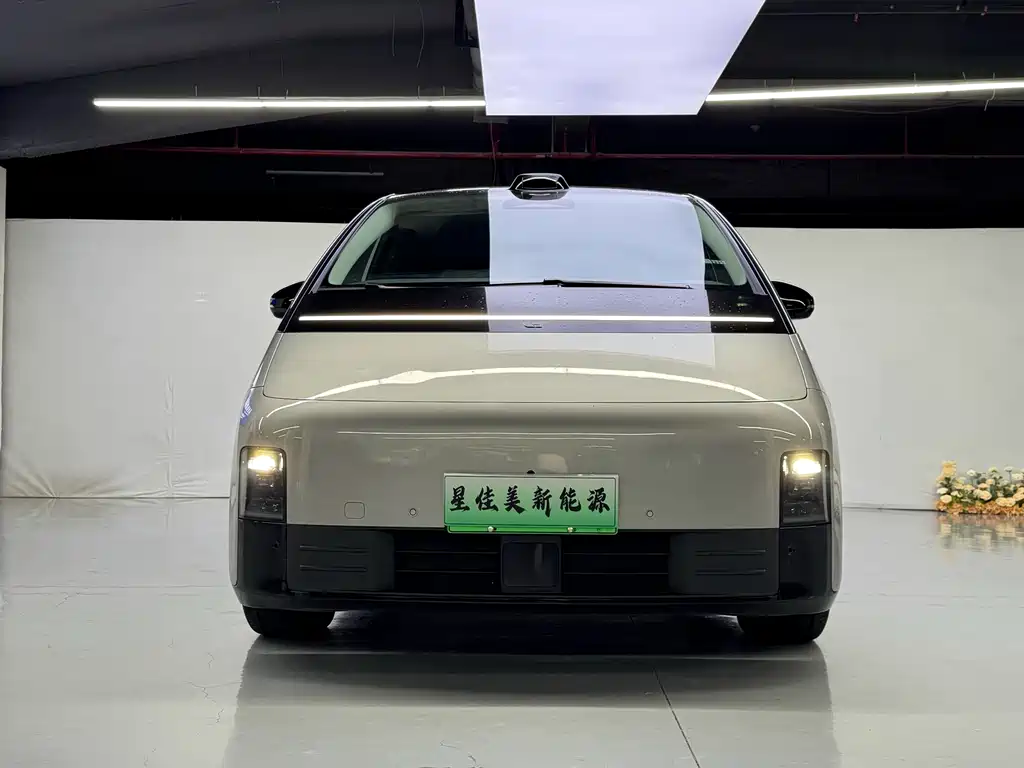 Li Auto MEGA 2024 Ultra