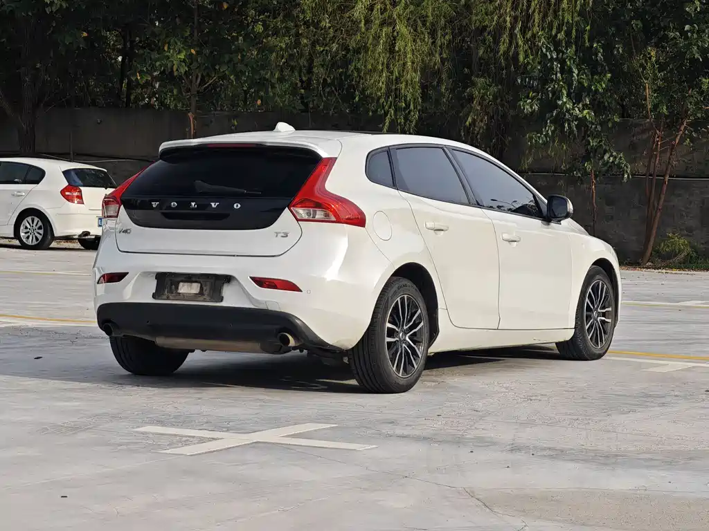 Volvo V40 2018 T3