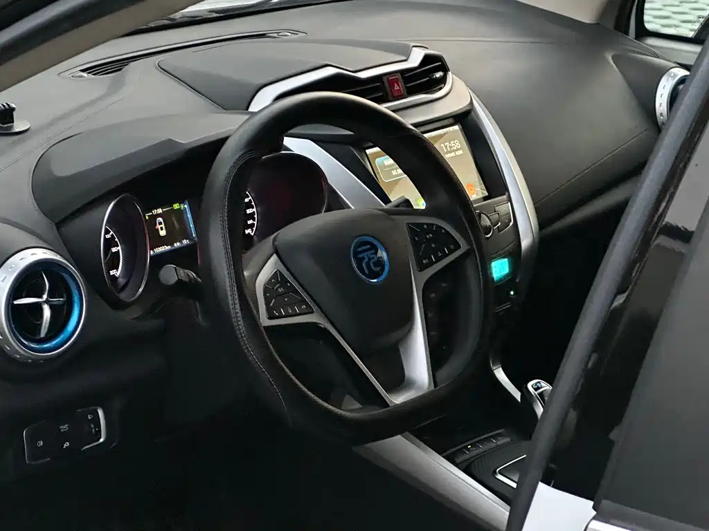 BYD Yuan EV — миниатюра 10