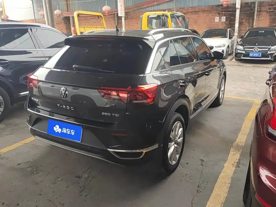 VOLKSWAGEN T ROC EXPLORING SONGS