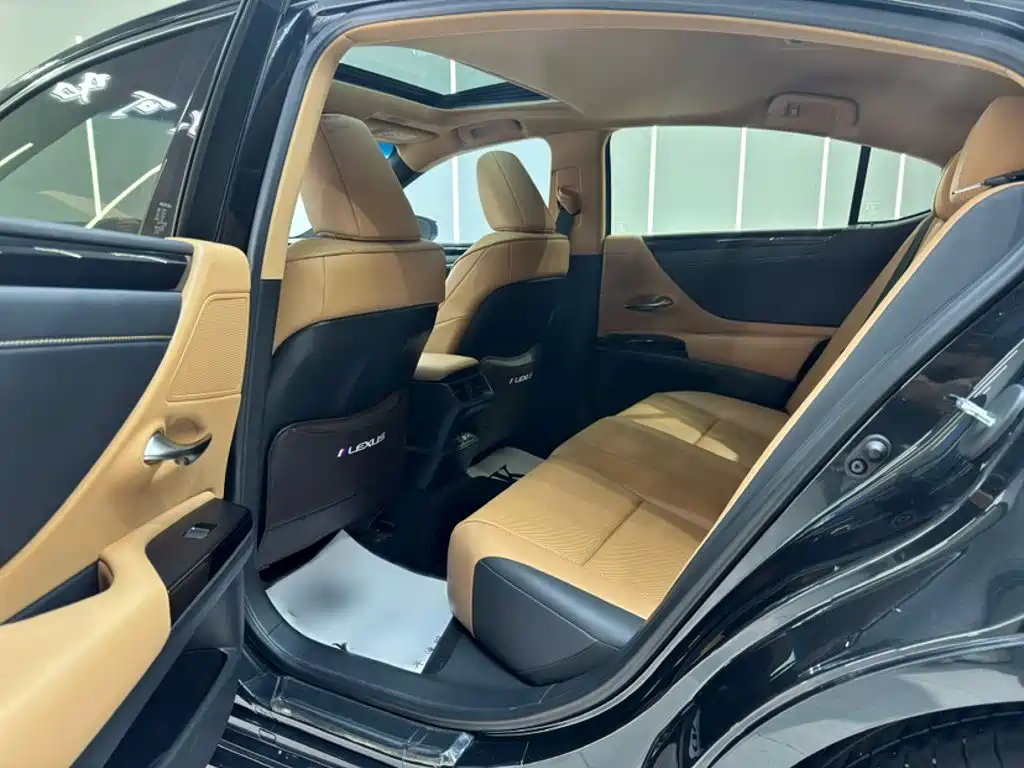 Lexus ES — миниатюра 18