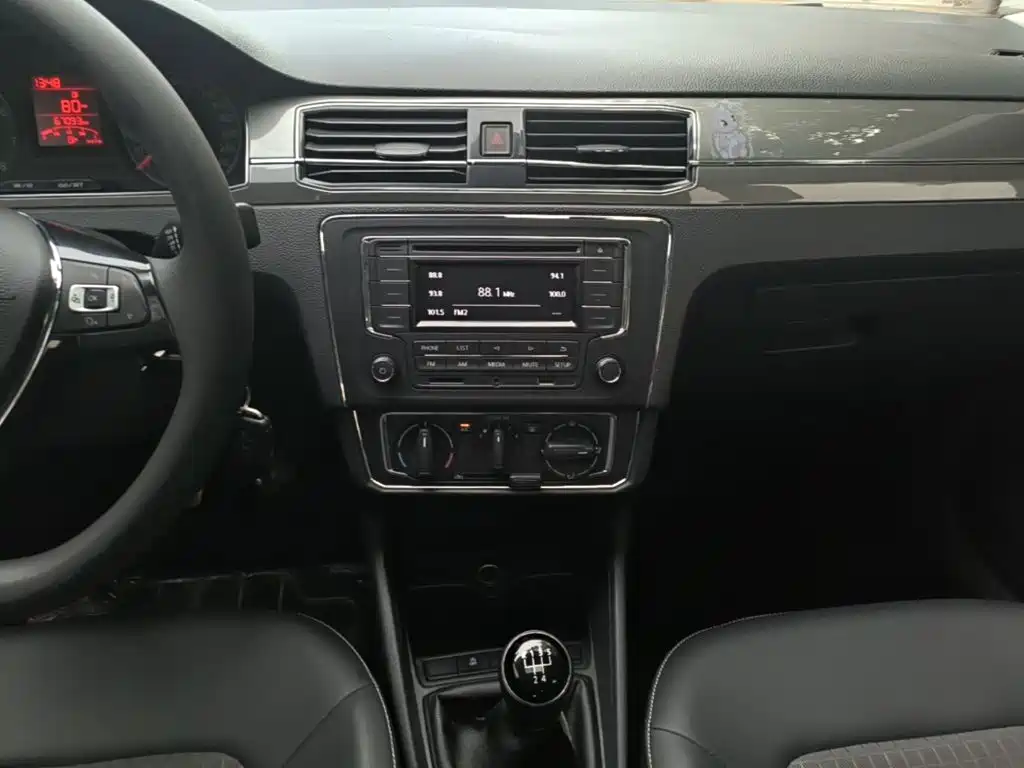 Volkswagen Santana — миниатюра 13