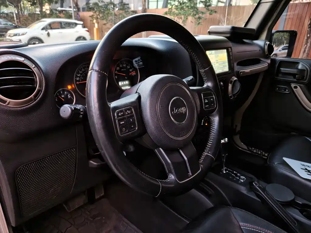 Jeep Wrangler — миниатюра 9