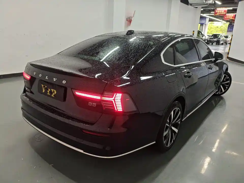 Volvo S90 — миниатюра 9