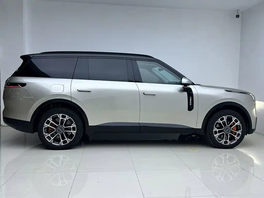 Lynk & Co 900 — миниатюра 8