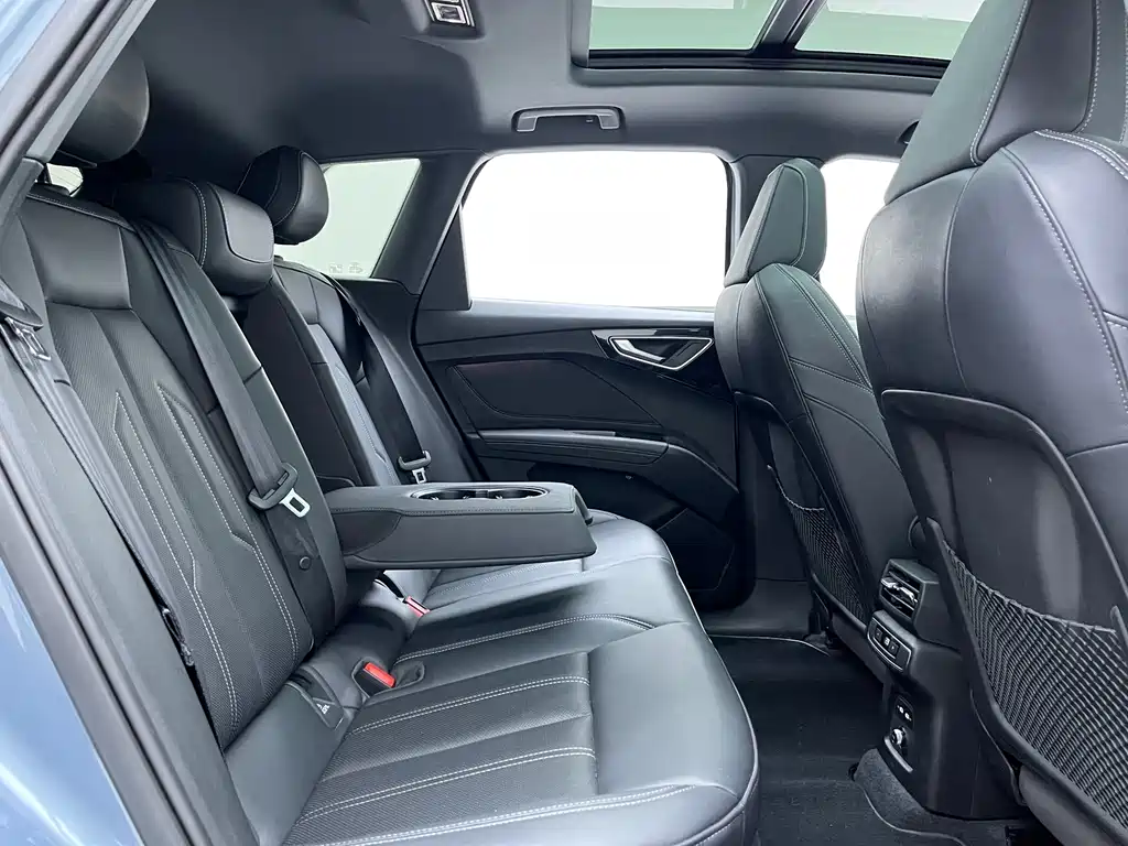 Audi Q4 e-tron — миниатюра 9